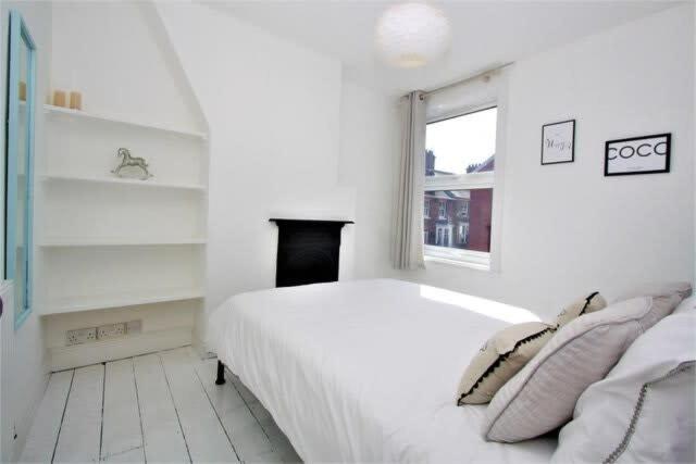 Cosy 2 Bedroom Victorian Townhouse In The Town Centre Bury St. Edmunds Exterior photo