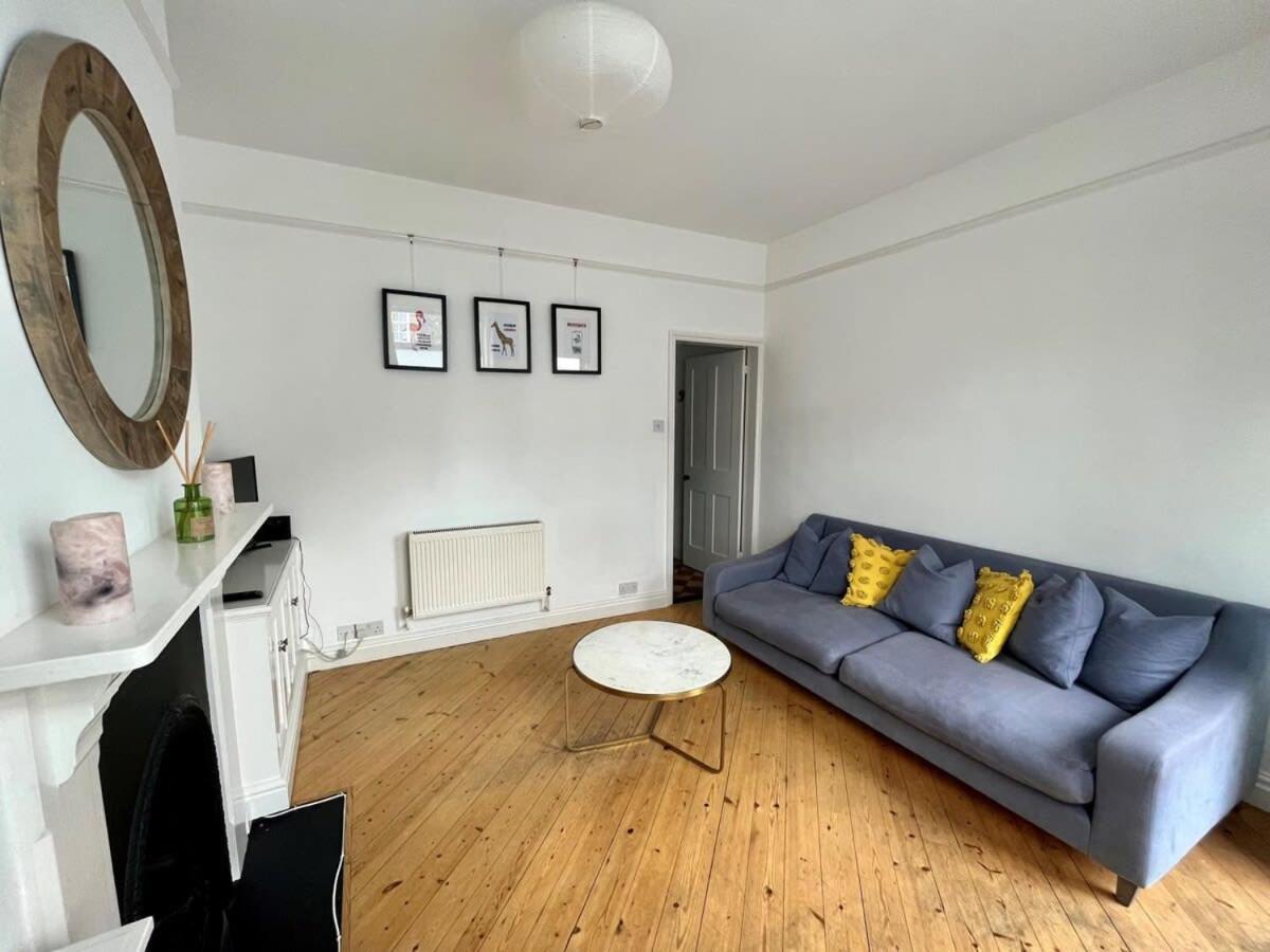 Cosy 2 Bedroom Victorian Townhouse In The Town Centre Bury St. Edmunds Exterior photo