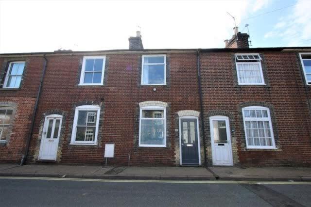 Cosy 2 Bedroom Victorian Townhouse In The Town Centre Bury St. Edmunds Exterior photo