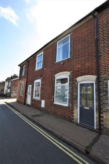 Cosy 2 Bedroom Victorian Townhouse In The Town Centre Bury St. Edmunds Exterior photo