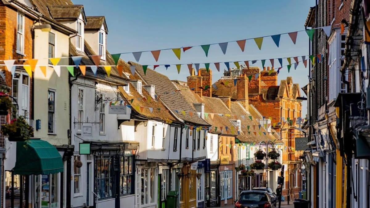 Cosy 2 Bedroom Victorian Townhouse In The Town Centre Bury St. Edmunds Exterior photo
